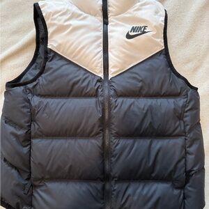 Nike Two-Tone Black and Cream Puffer Vest